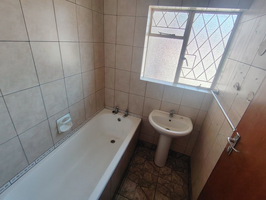 3 Bedroom Property for Sale in Algoa Park Eastern Cape